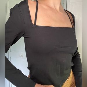 Long sleeves strappy top